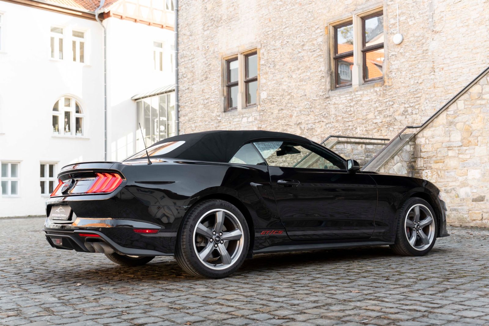 Fahrzeugabbildung Ford Mustang GT 5.0L CS Cabrio B&O KAM LED TOTW ACC