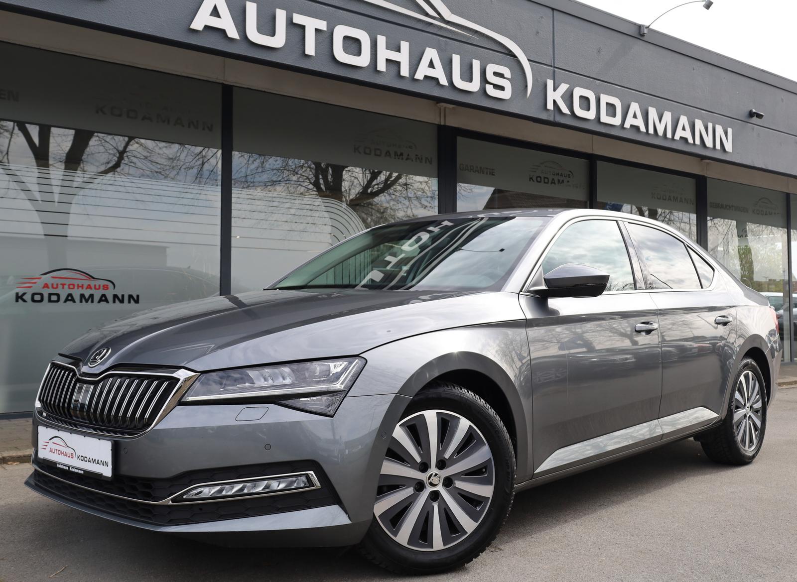 Skoda Superb Limo Premium Edition I*AHK*Virtual*ACC