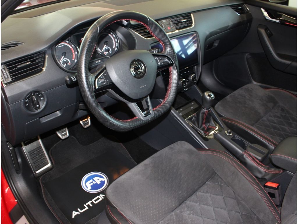 Fahrzeugabbildung SKODA Octavia 2.0 TSI RS 245 1.Hand*Standheizung