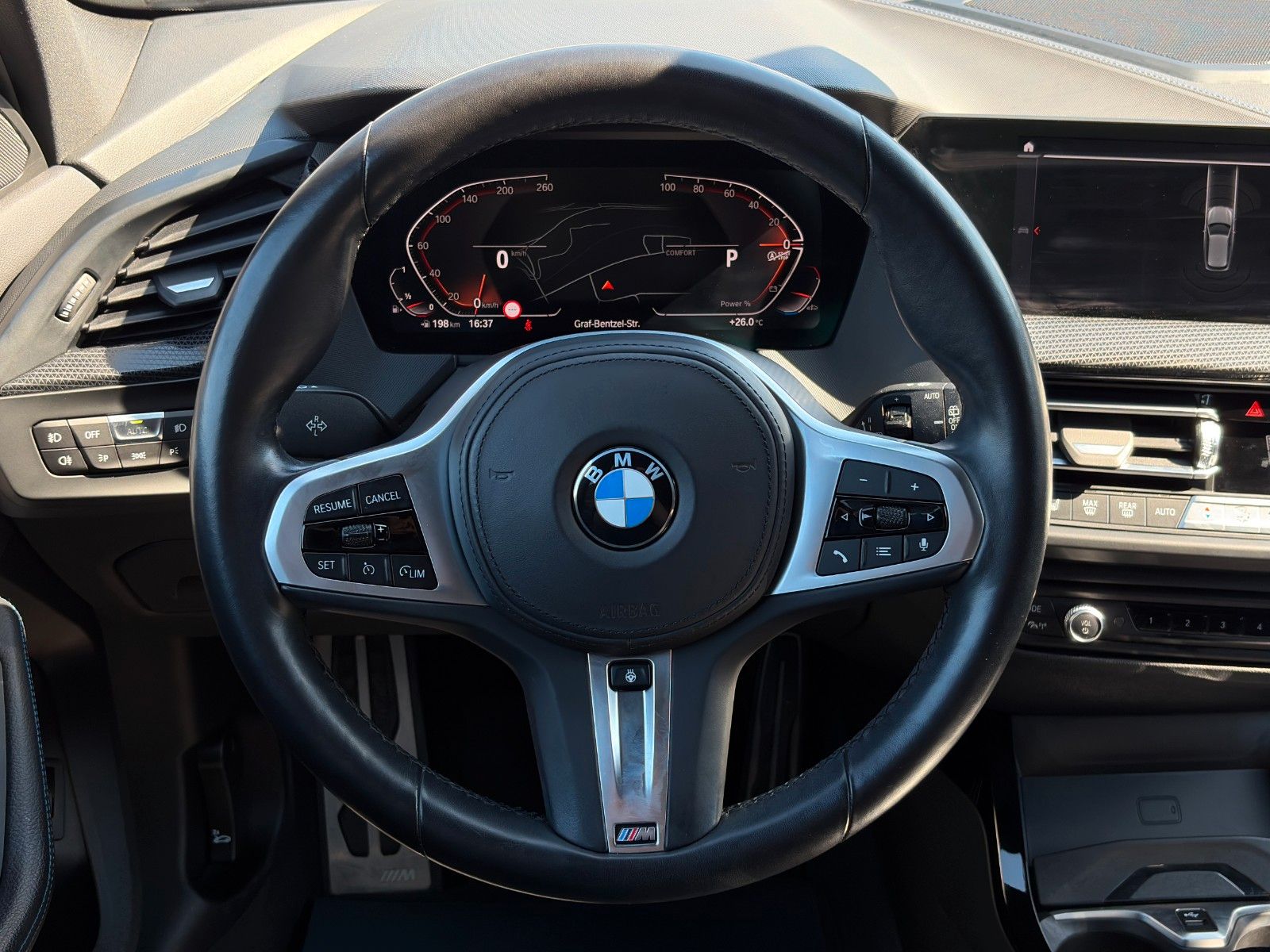 Fahrzeugabbildung BMW 118i M Sport Autom SHZ LHZ Hifi Amb Navi CarPlay