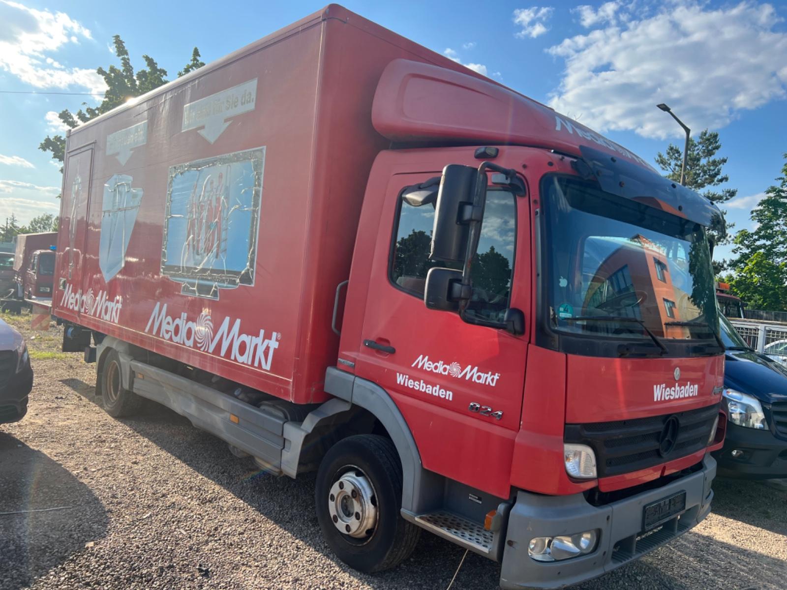 Mercedes-Benz Atego 824