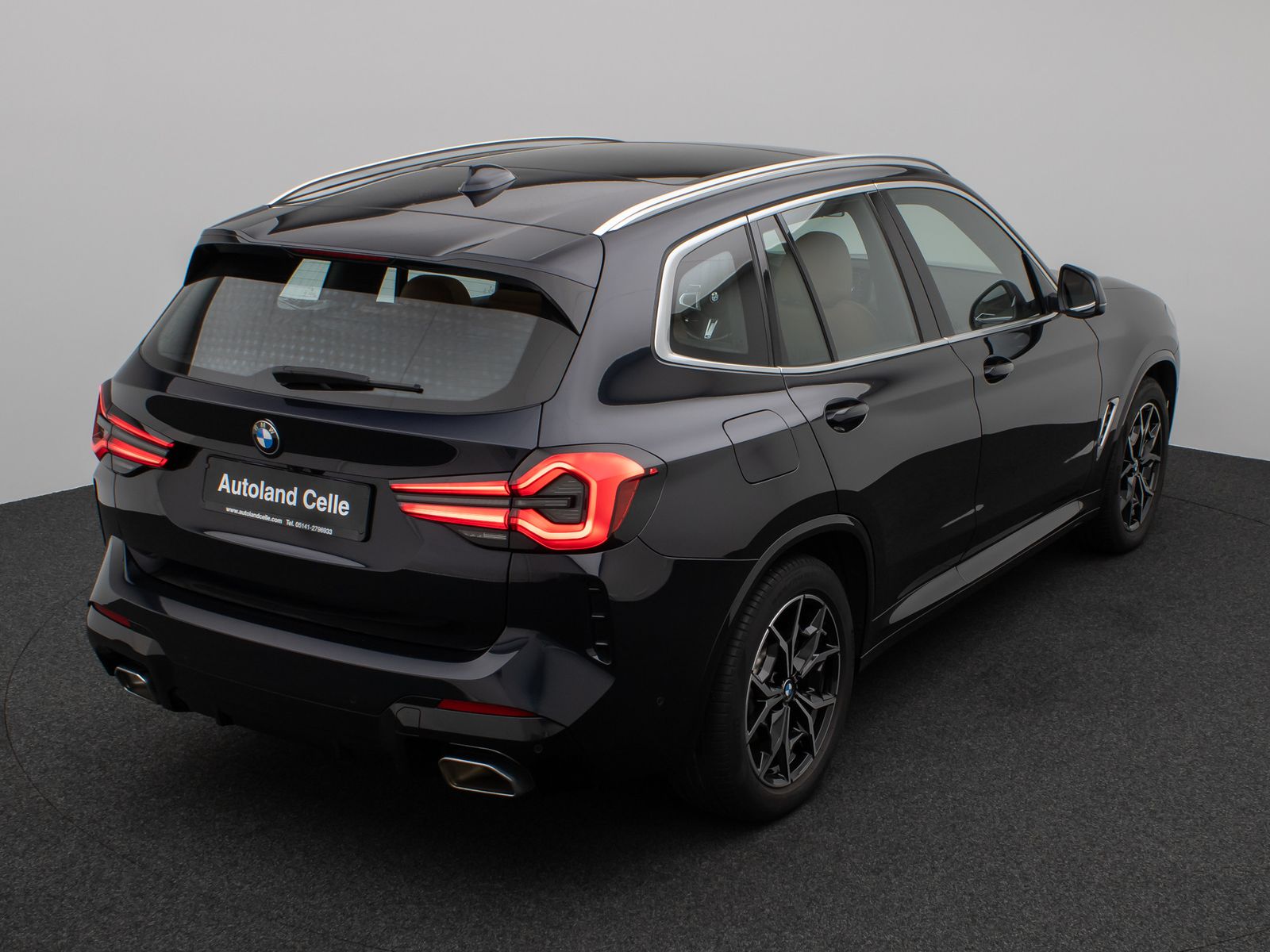 Fahrzeugabbildung BMW X3 xD30i M Sport Panorama Kamera DAB HiFi Alarm