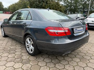 Mercedes E 220 - 3
