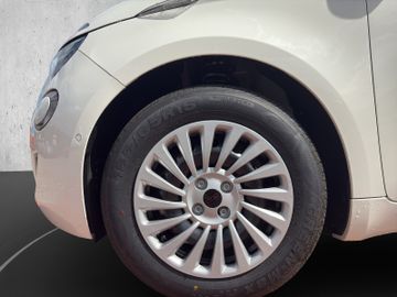 Fiat 500e MY25 RED 42 kWh *TEMPOMAT*APPLE-CAR*KAMERA*