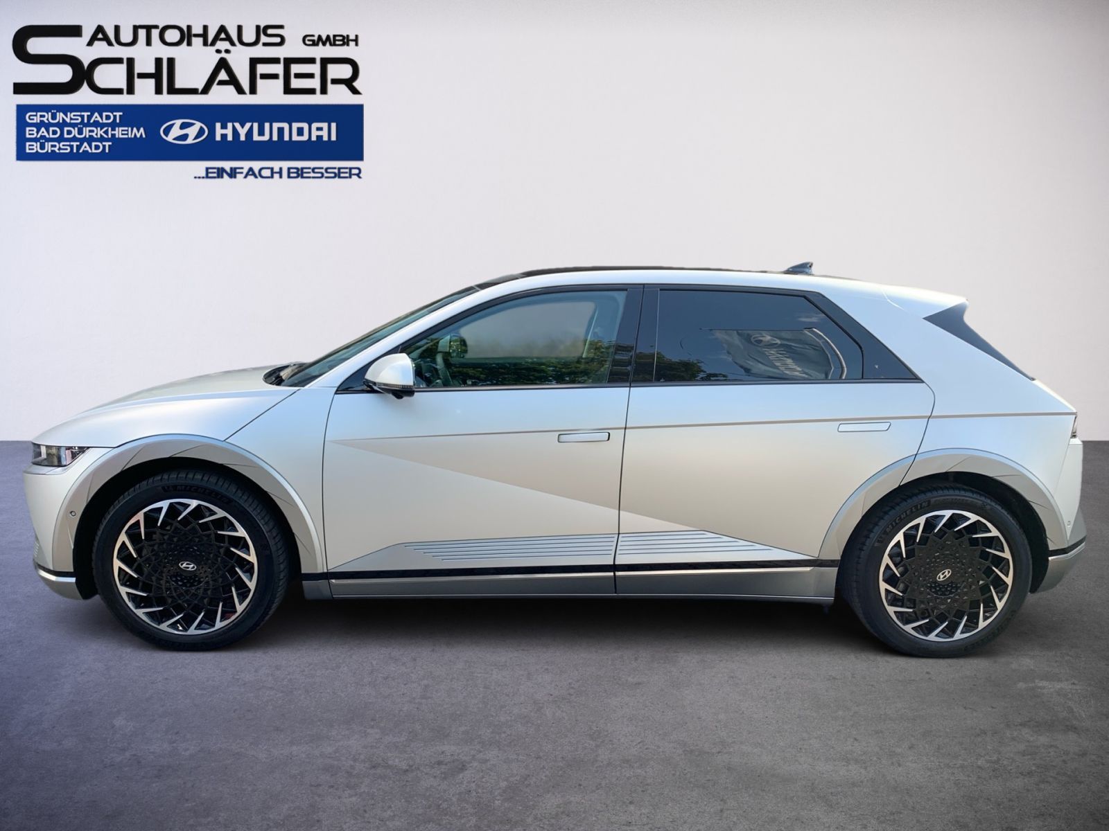 Fahrzeugabbildung Hyundai IONIQ 5 Uniq 77,4 kWh 4WD Assi 20Zoll Pano