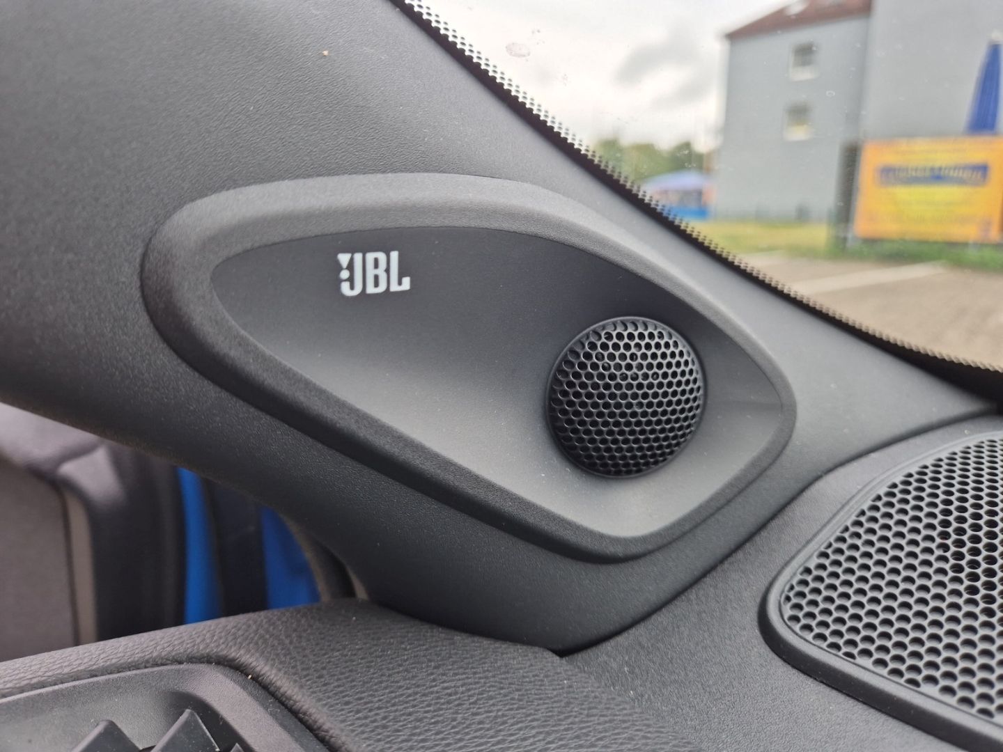 Fahrzeugabbildung Toyota Yaris Hybrid Premiere Edition 1.5 Dual-VVT-iE EU
