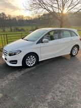 Mercedes-Benz B 180 Style LED High Perfom... - Mercedes-Benz B 180 Gebrauchtwagen in Bremen