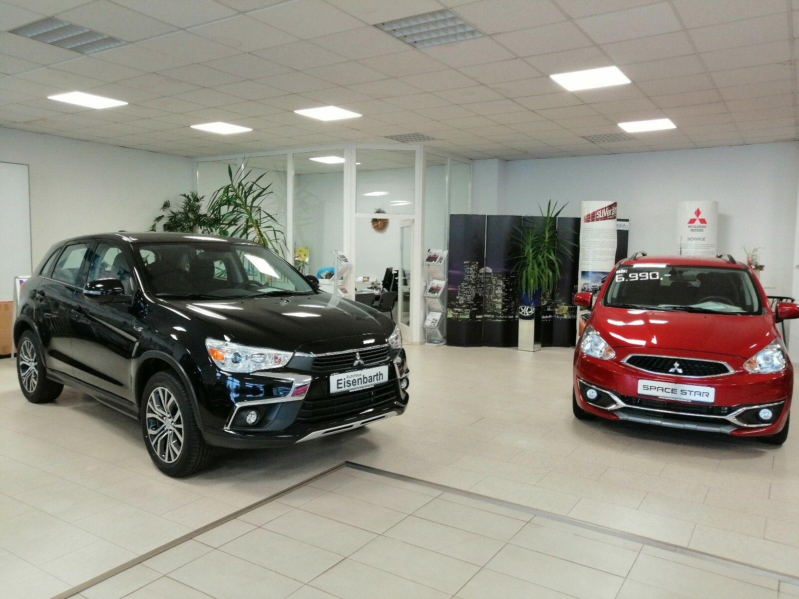 showroom-image-top