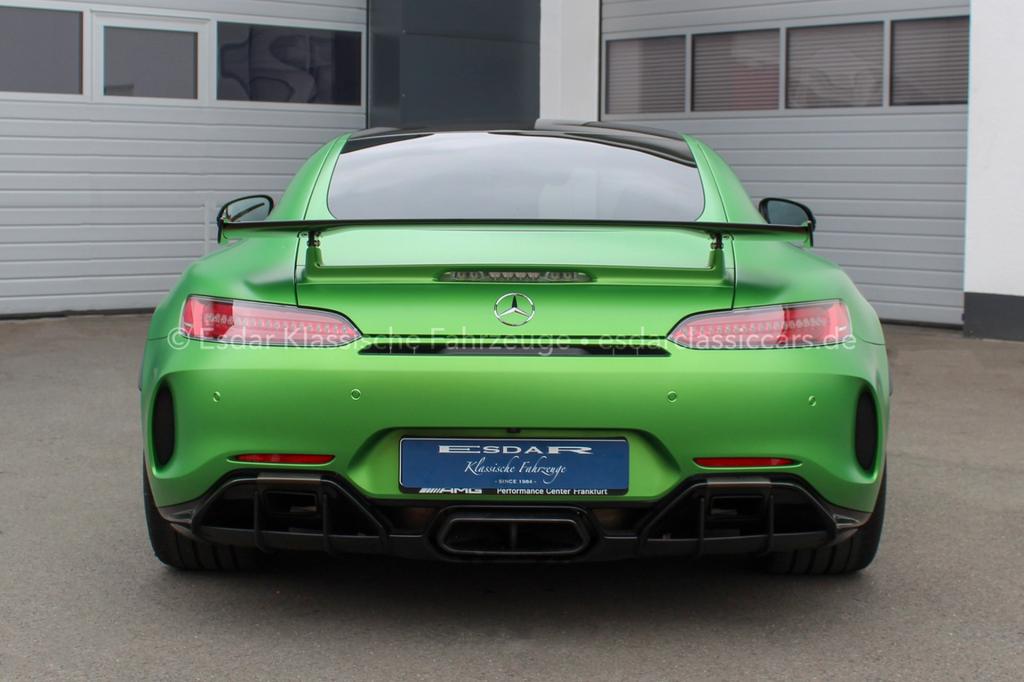 Mercedes-Benz AMG GT R