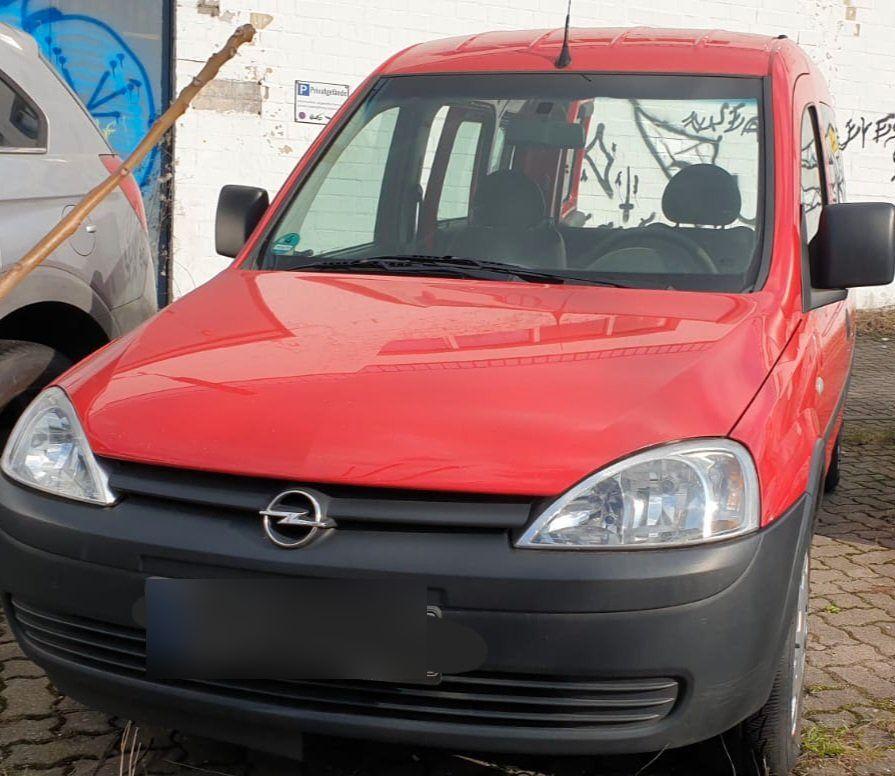Opel Combo 2009 — салон