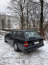 Mercedes-Benz TE 220 TÜV Neu Rostfrei - Mercedes-Benz E 220 mit Benzin-Antrieb: Kombi