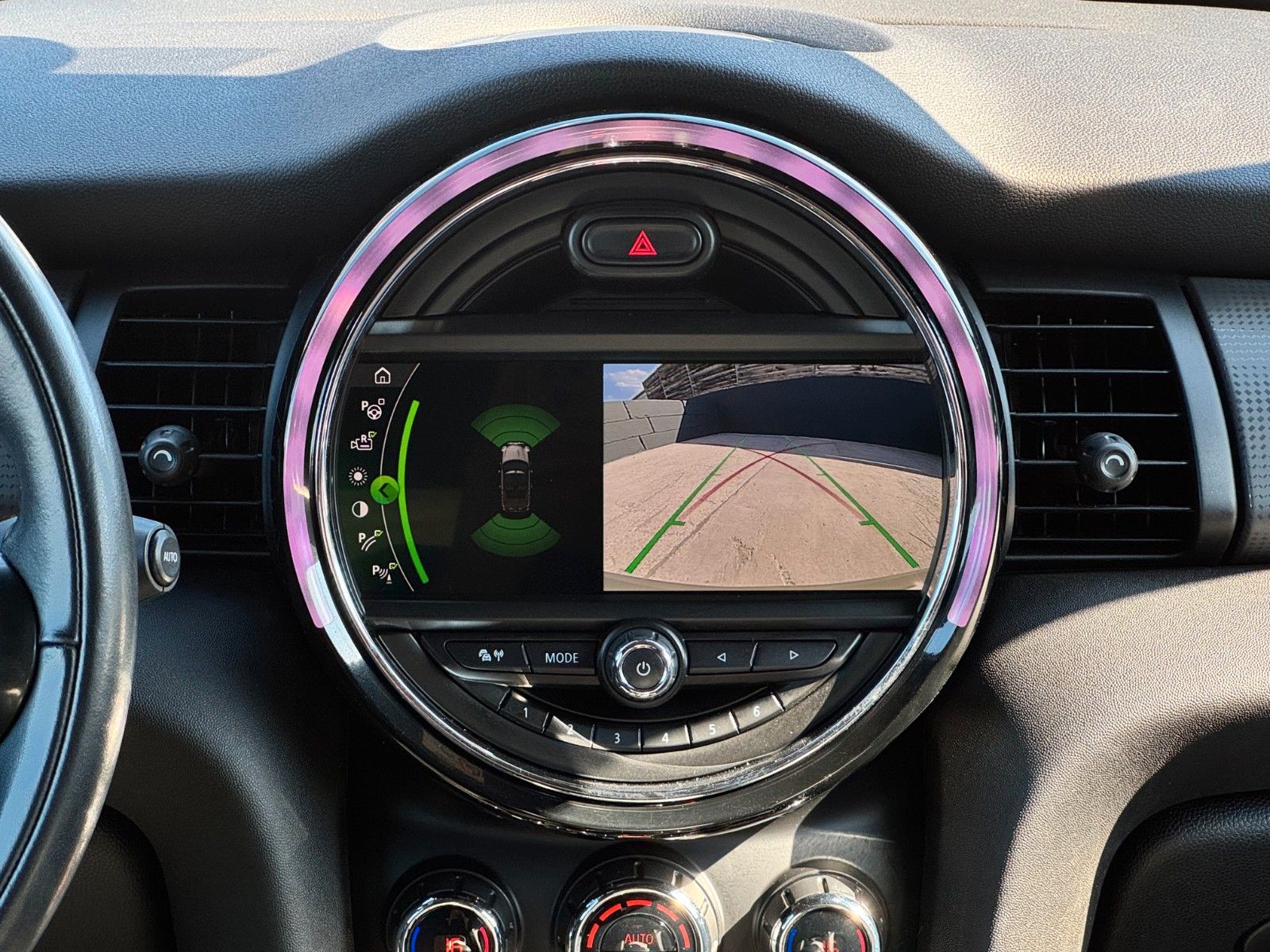Fahrzeugabbildung MINI Cooper Cabrio SHZ PDC 2Z Klima Navi CarPlay LED