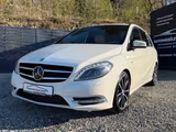 Mercedes-Benz B 180 Edition 1/AHK/R.KAMERA/TEMPO/SHZ/TEL/BT/ - : Leder, Kleinwagen