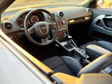 Bild 5 Audi A3 Cabriolet S line Sportpaket / plus XENON+NAVI