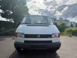 Volkswagen T4 Caravelle 2.5 TDI TÜV + REIFENSATZ NEU *AHK* - VW T4 Caravelle von 2002