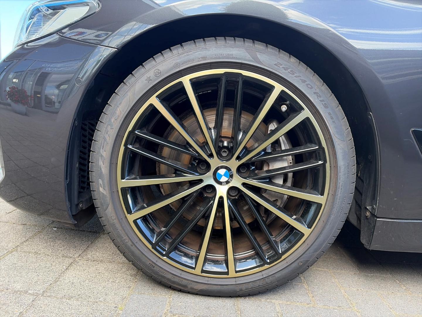 BMW 530 d Touring M Sport Pano Laser Head-Up Shz.