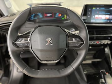 Fotografie des Peugeot 2008 Elektro Active Pack