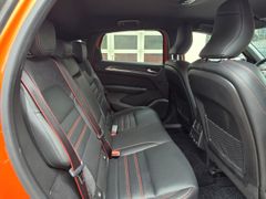 Fahrzeugabbildung Arkana E-TECH 145 R.S.LINE Autobahnas, Color-Pak