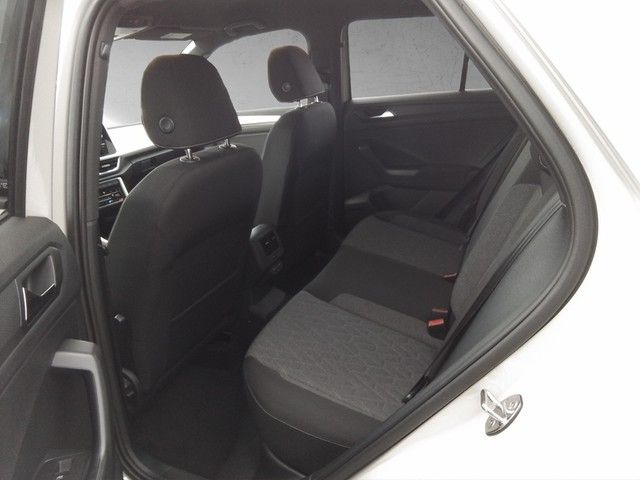 Fahrzeugabbildung Volkswagen T-Roc Move Matrix Navi AID ACC Park-Assist SH LM