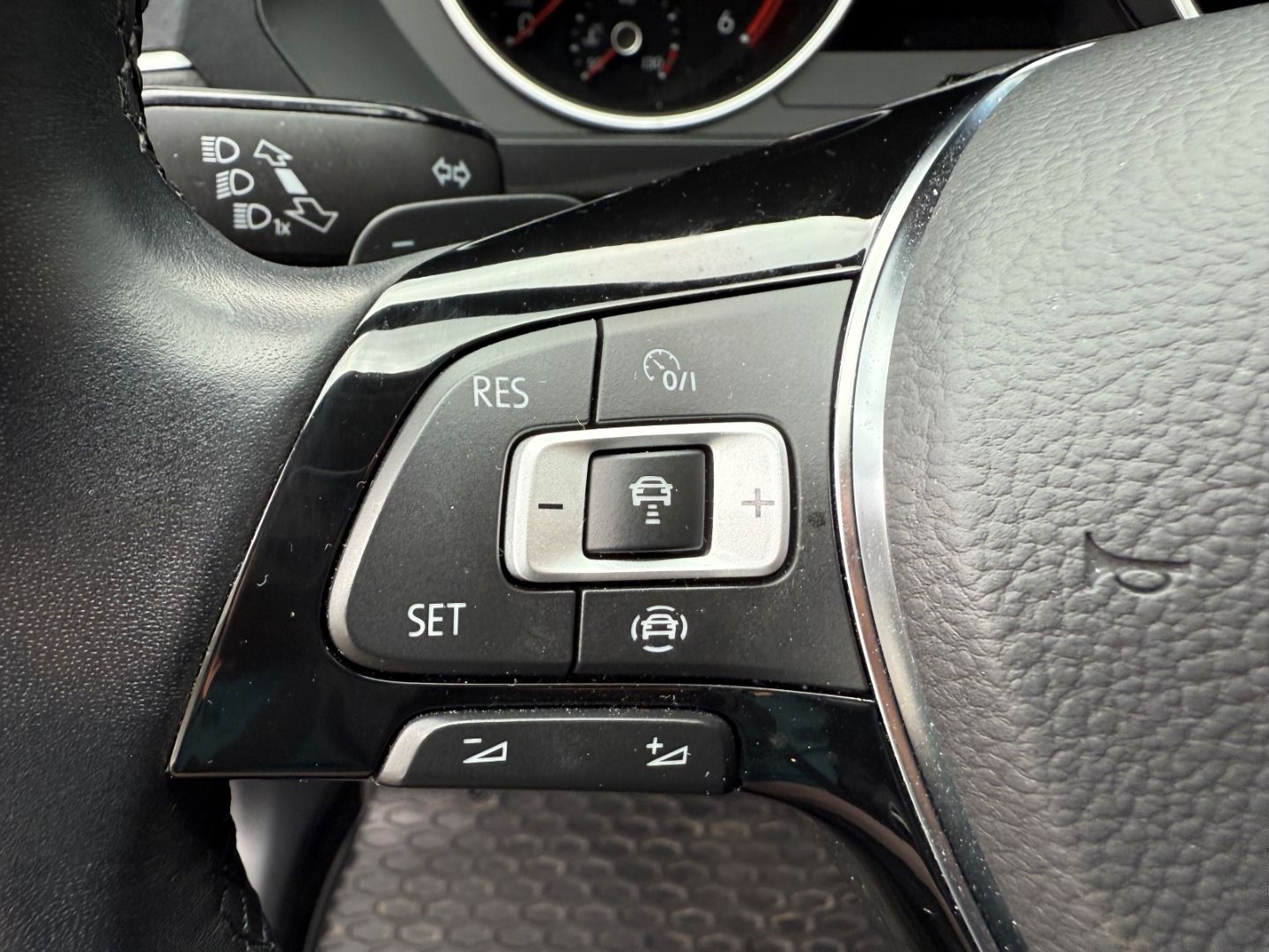 VW Tiguan Join Start-Stopp 4Motion 2.0 TDI BMT EU6d - Image 14