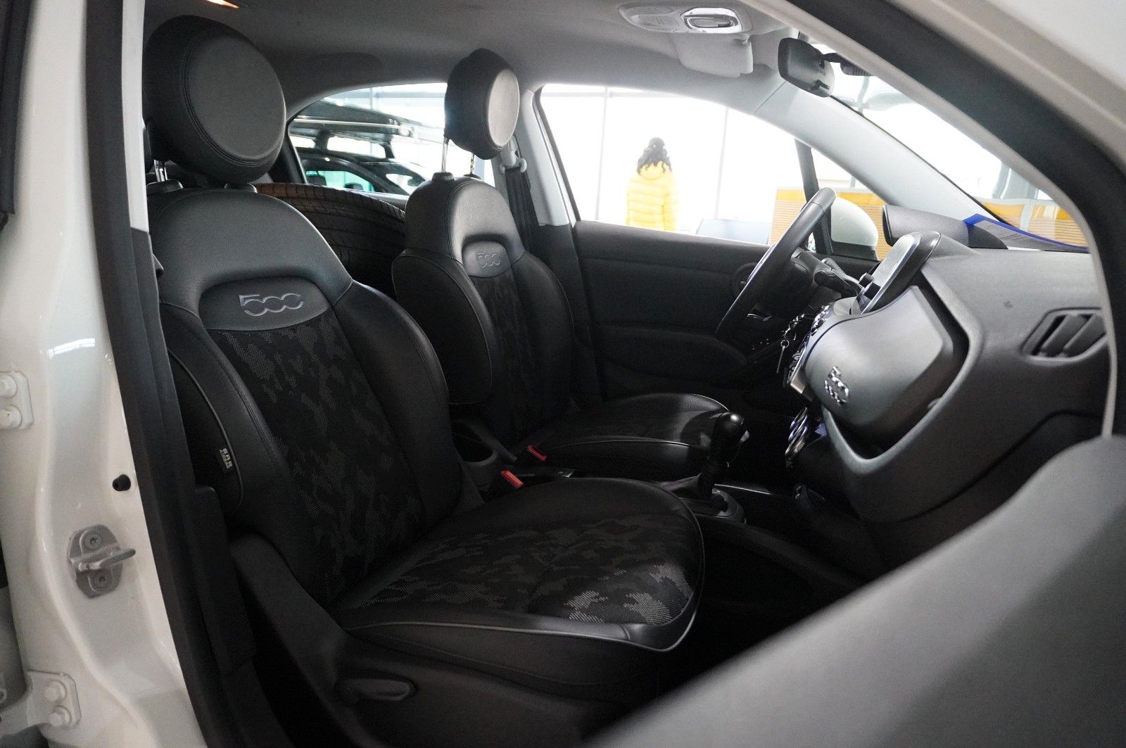 Fahrzeugabbildung Fiat 500X 1.3T CROSS DCT NAVI/LED/PDC/SPORT/TEMP/DAB+