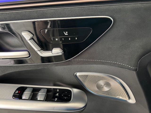 EQE 350+ SUV AMG Line Premium Pano AHK Memory 36