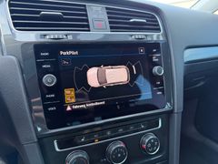 Fahrzeugabbildung Volkswagen Golf VII Lim 1.6 TDI Comfortline *ACC*SHZ*PANO*