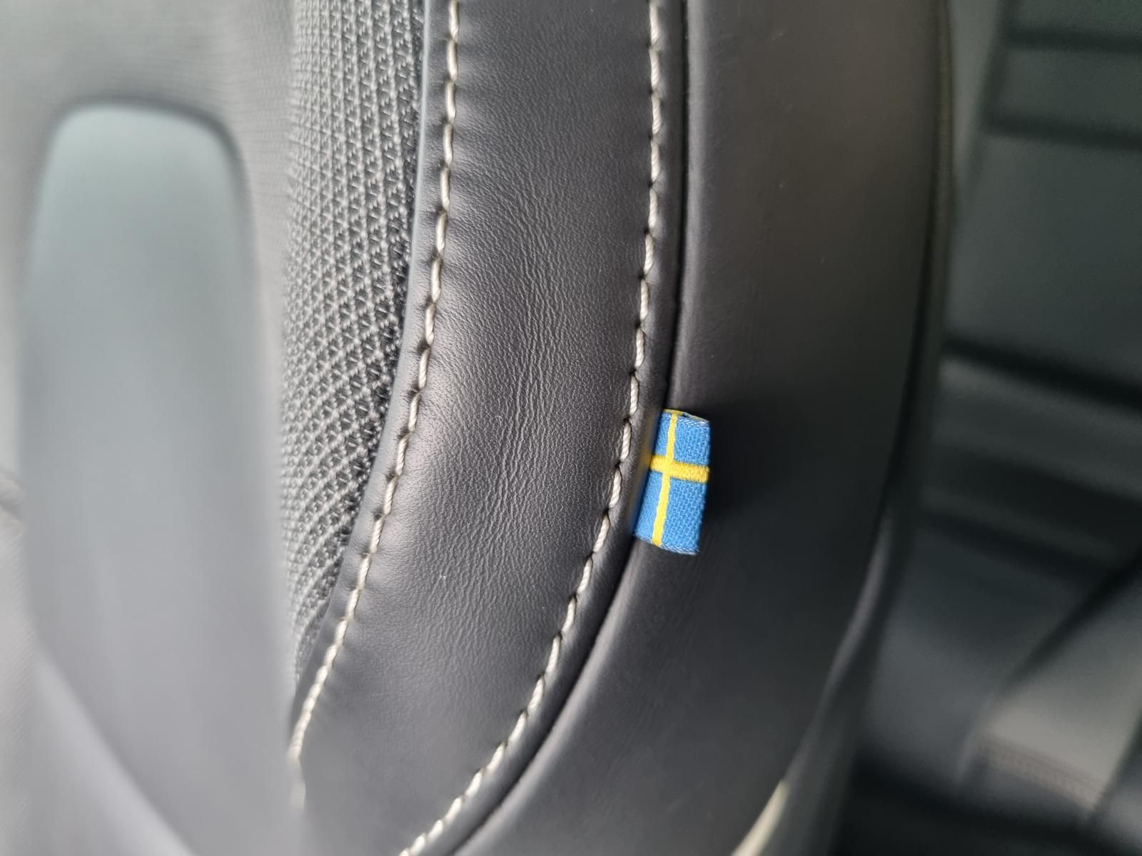 Fahrzeugabbildung Volvo V60 B4 Diesel Plus Dark 'Standheizung'