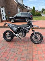 Husqvarna 701 Supermoto  - HUSQVARNA 701 SUPERMOTO
