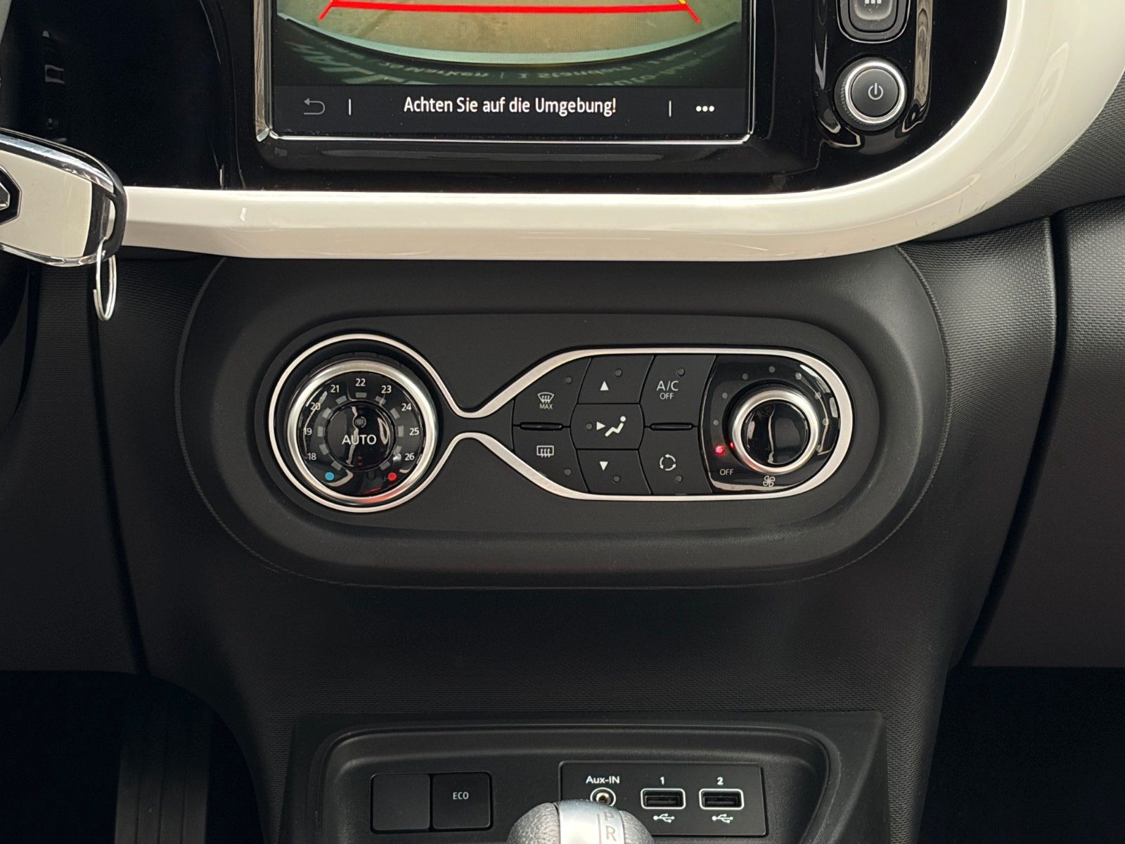 Fahrzeugabbildung Renault Twingo Vibes Electric SHZ CAM BT Temp. CarPlay