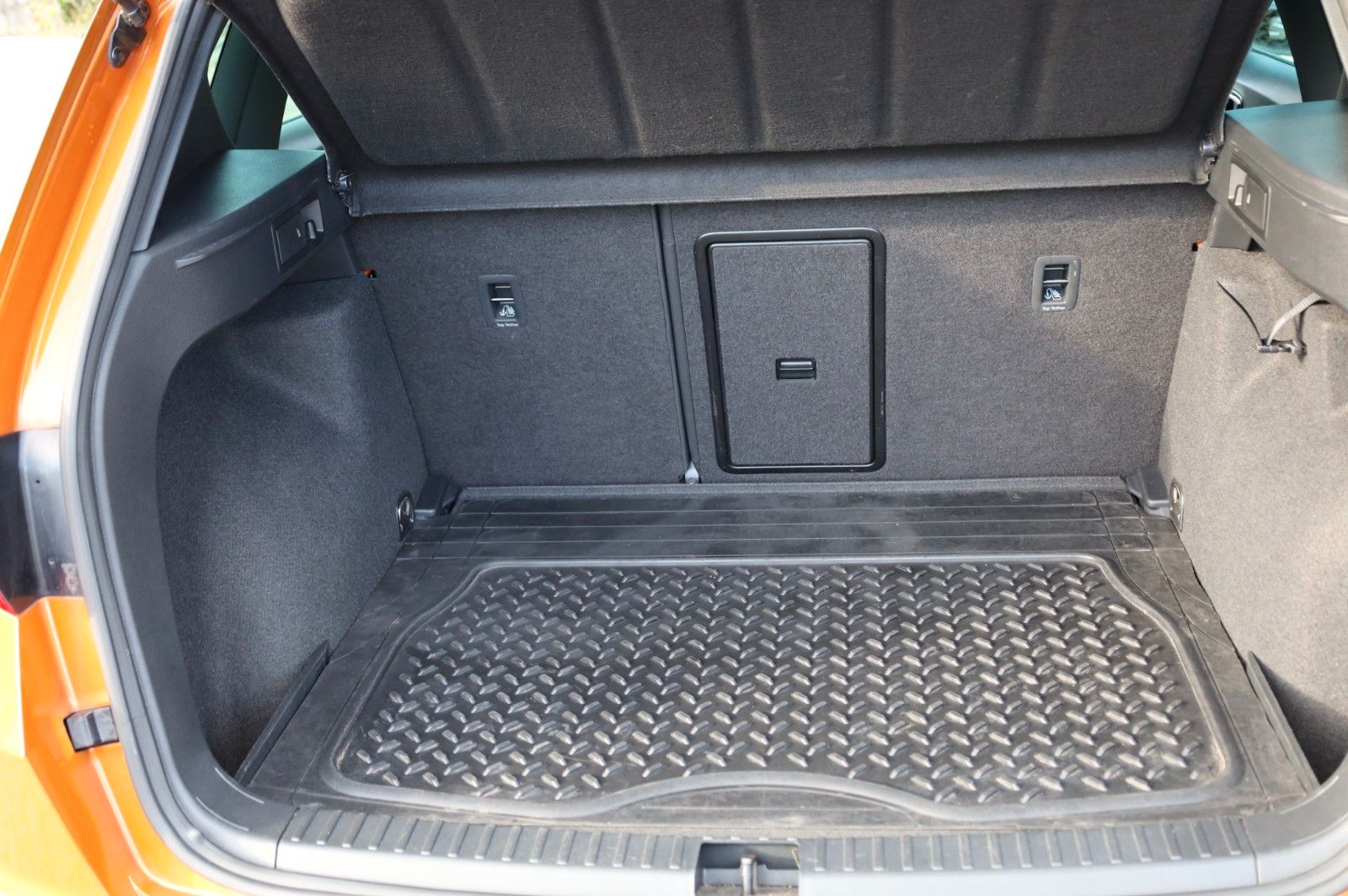 Fahrzeugabbildung SEAT Ateca FR 1,5 TSI DSG *AHZV *DAB*Navi*Winterpaket