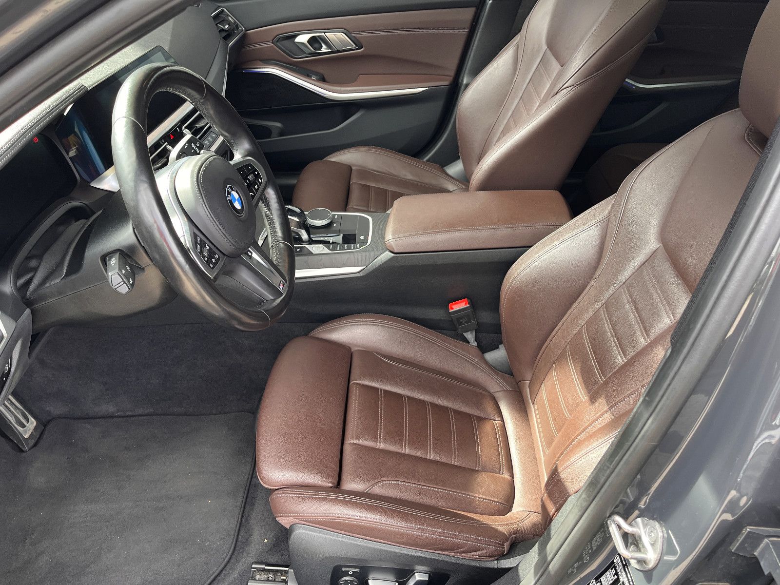 Fahrzeugabbildung BMW BMW Touring 330 D M-Line Sport AUT/Dach