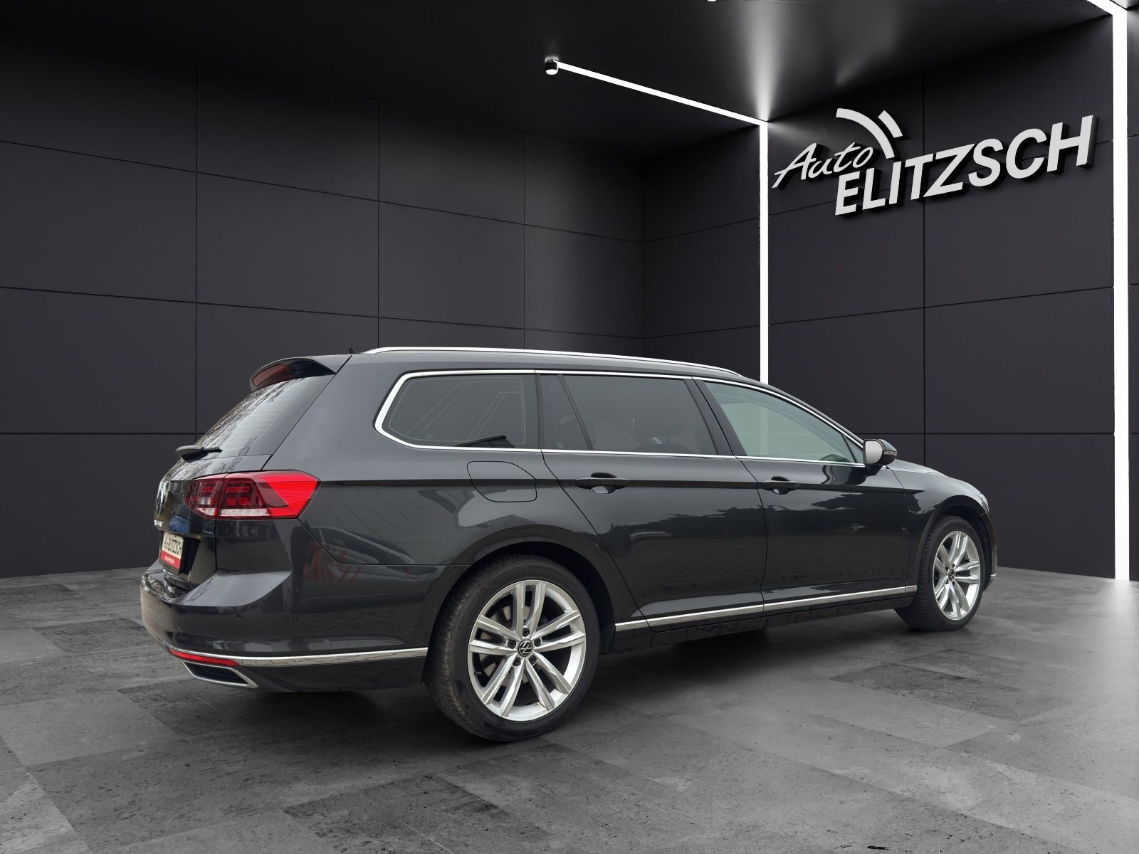 Fahrzeugabbildung Volkswagen Passat Variant TSI Elegance DSG Navi ACC RFK AID