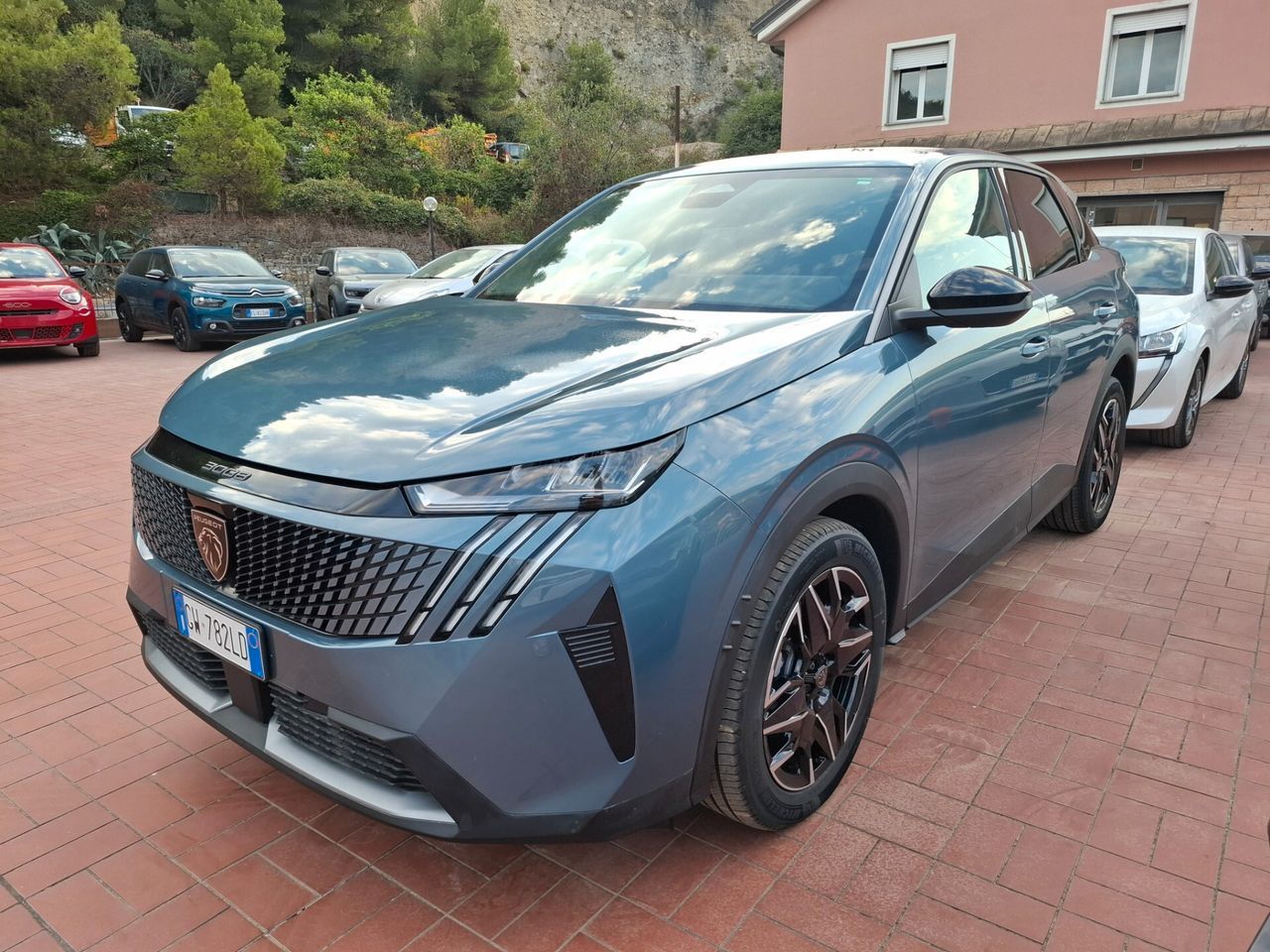 Other Peugeot 3008 Hybrid 136 e-DCS6 Allure imagem 2