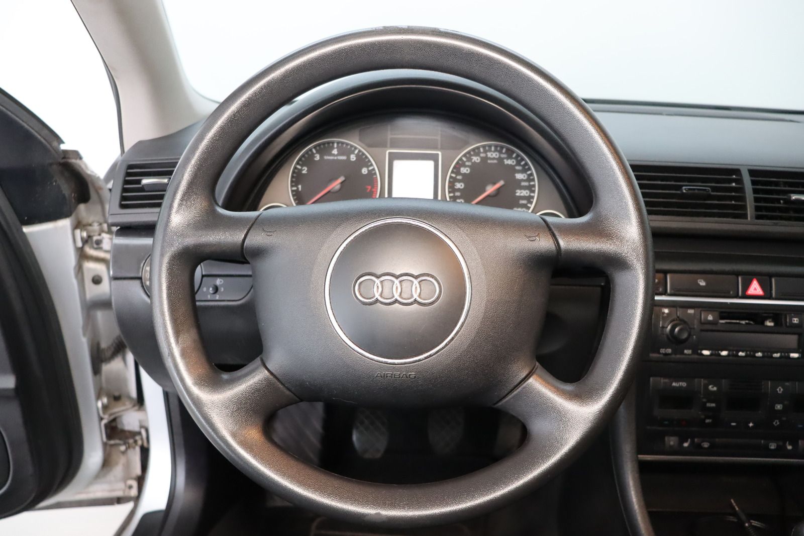 Fahrzeugabbildung Audi A4 1.6 Klimaautom. * Sitzhzg.