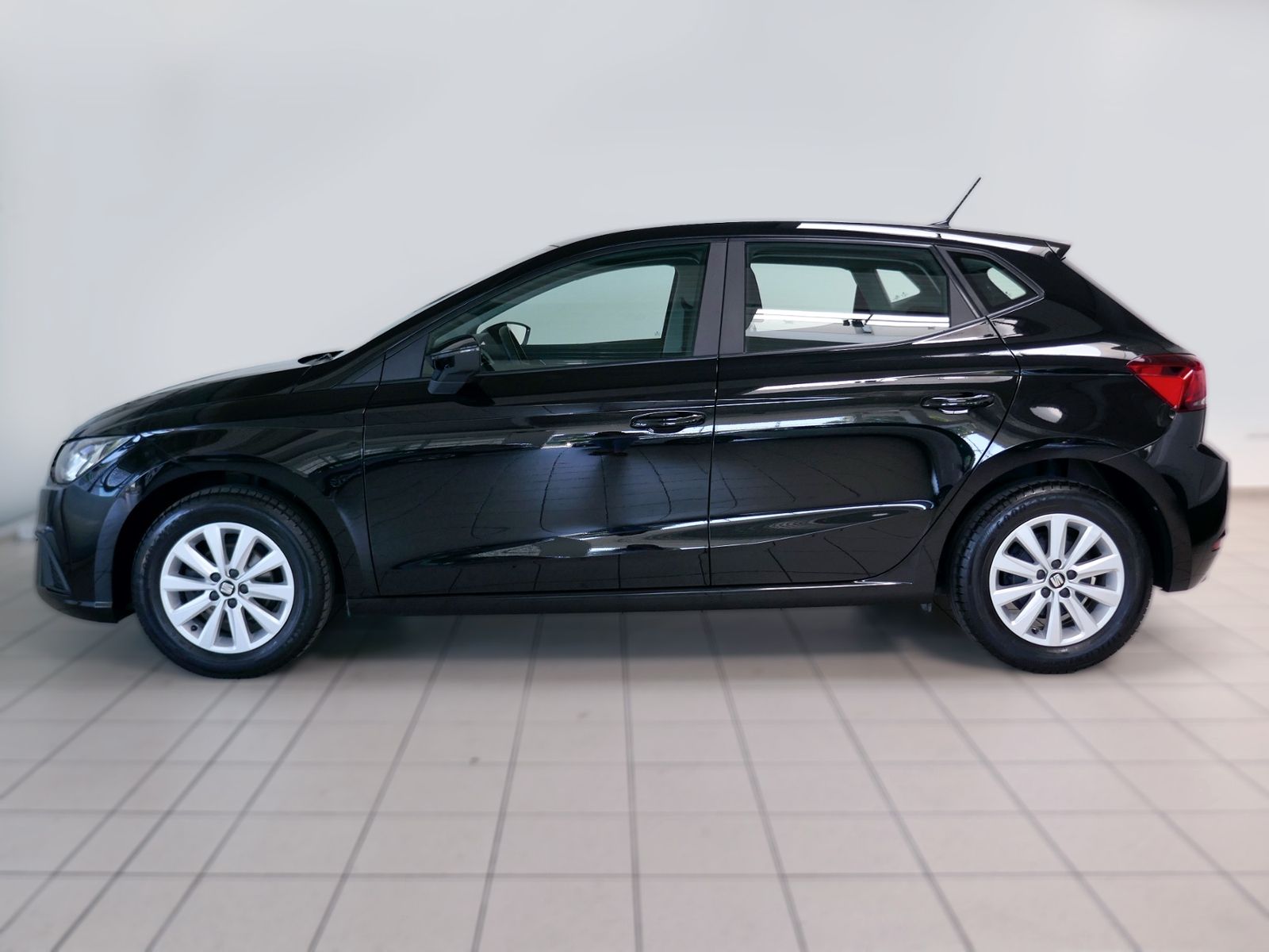 Fahrzeugabbildung SEAT Ibiza Style 1.0 TSI | RFK Navi App DAB+
