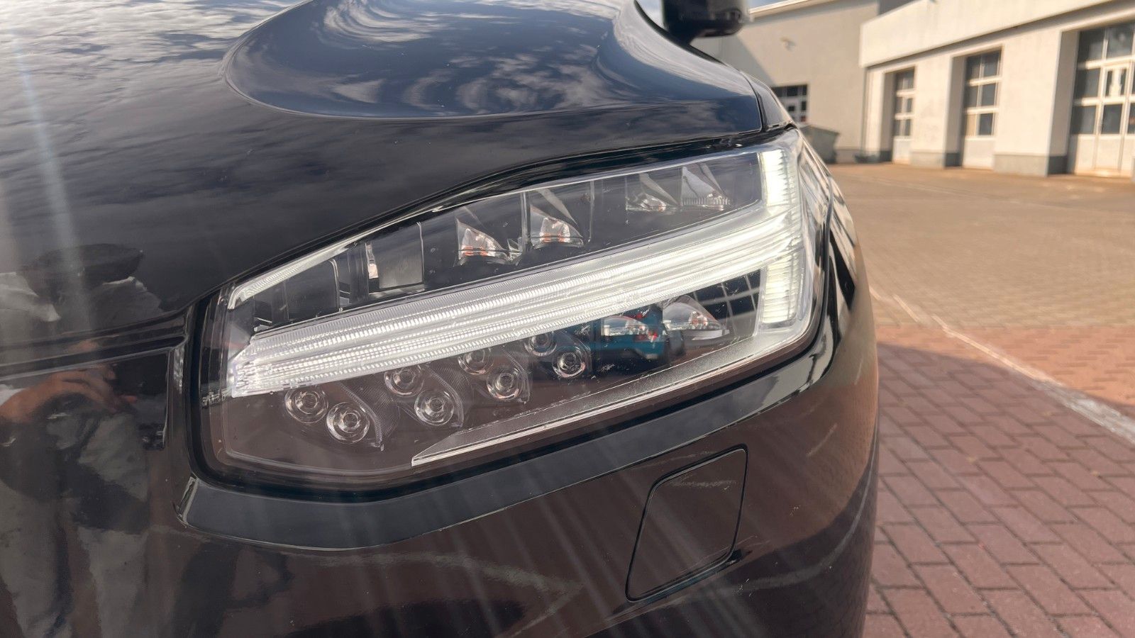 Fahrzeugabbildung Volvo B5D AWD Ultimate Bright *MASS*B&W*LUFT*HUD*AHK