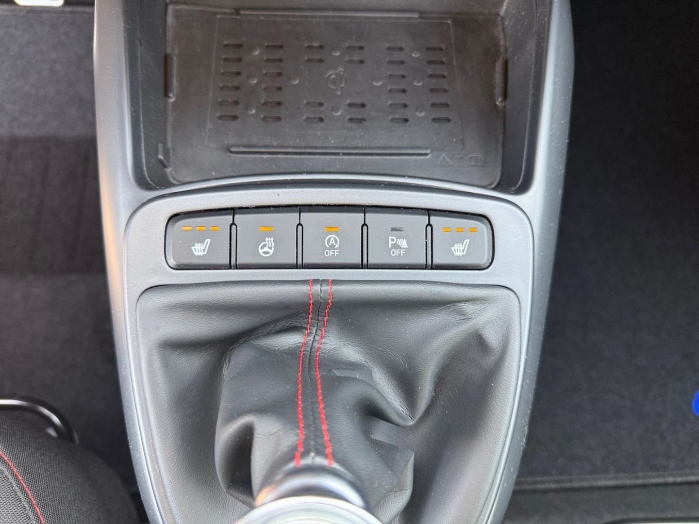 Fahrzeugabbildung Hyundai i10 EU6d (MJ22) 1.0 Benzin Turbo M T N Line Dach
