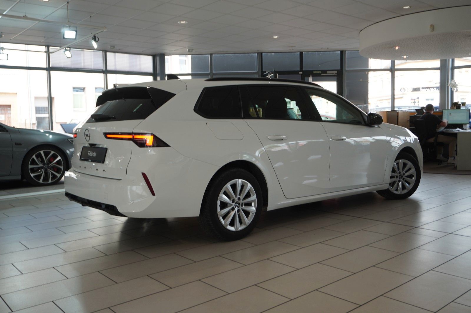 Fahrzeugabbildung Opel Astra L ST 1.5D ELEGANCE NAVI/LED/KAMERA/SPORT