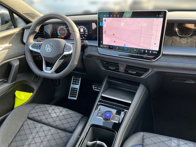 Fahrzeugabbildung Volkswagen Tayron 2.0 TDI DSG 4Motion R-LINE AHK PANO IQ.LI