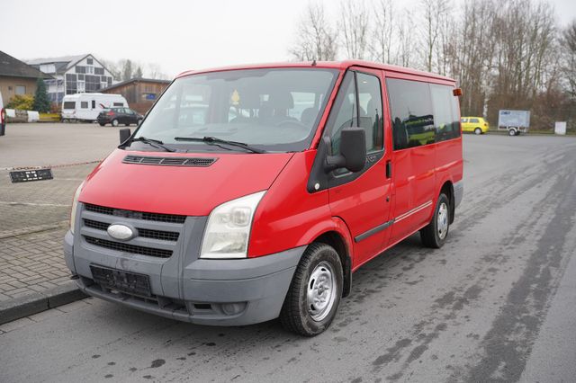 Ford Transit  9-Sitzer + Schaltgetriebe !!!