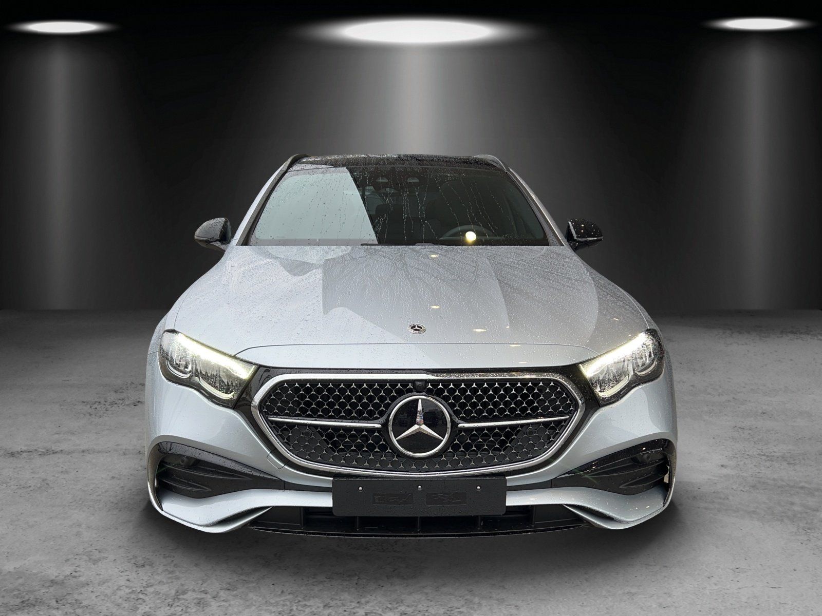 Fahrzeugabbildung Mercedes-Benz E 220 d T+AMG-Line+AHK+PSD+DISTRONIC+Sitzklima
