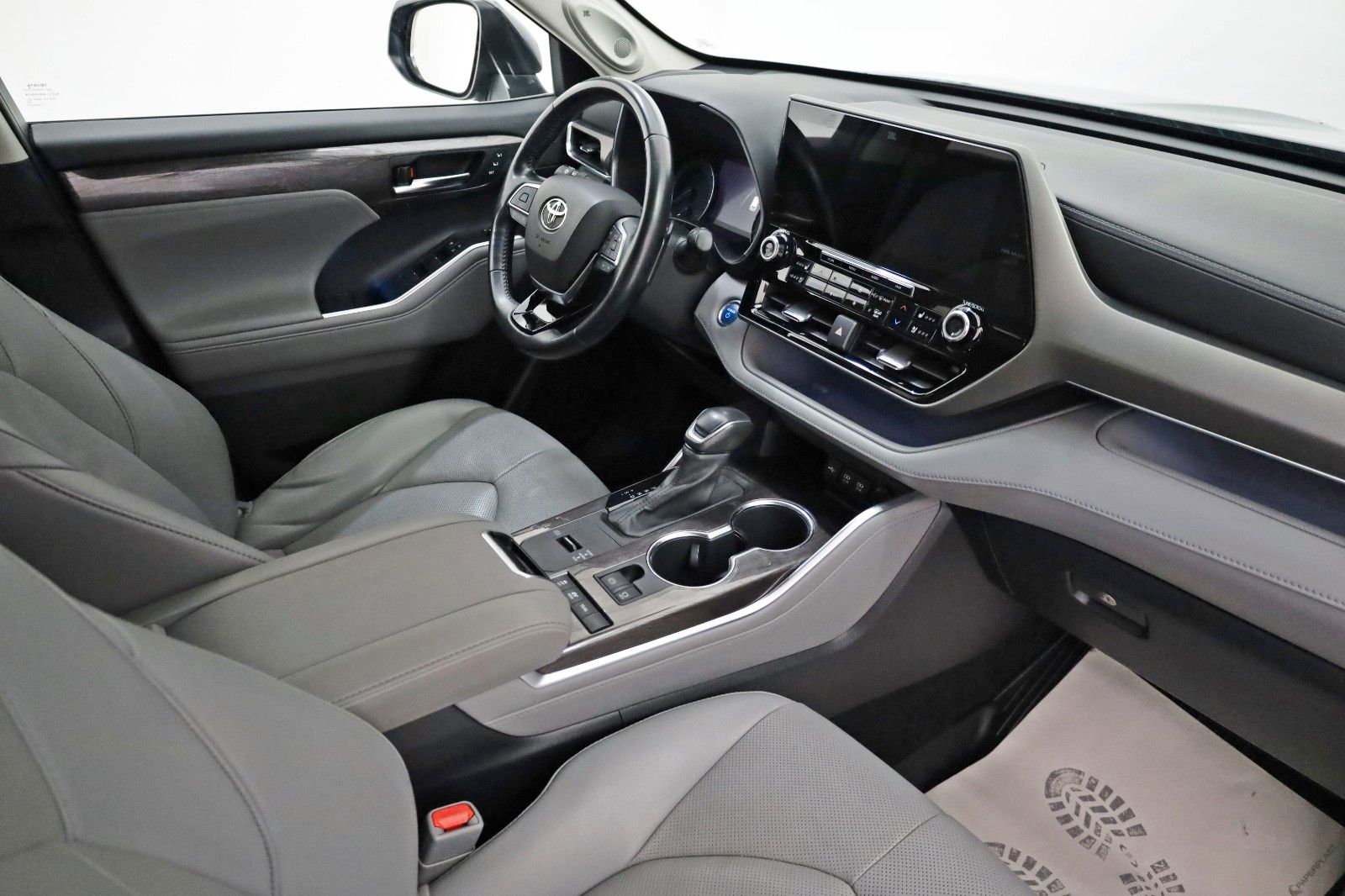Fahrzeugabbildung Toyota Highlander Hybrid Executive,Sitzlüft,7Sitz,Kamer