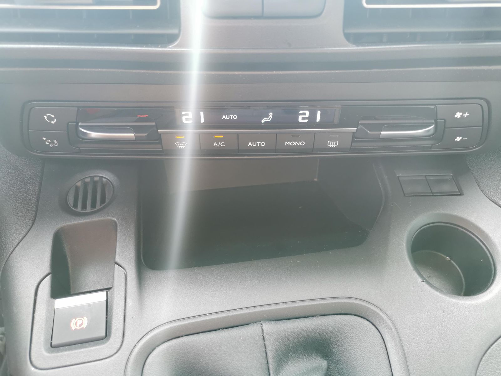 Fahrzeugabbildung Citroën Berlingo Feel M*Sitzhzg*PDC hi*Navi*SichtPaket*