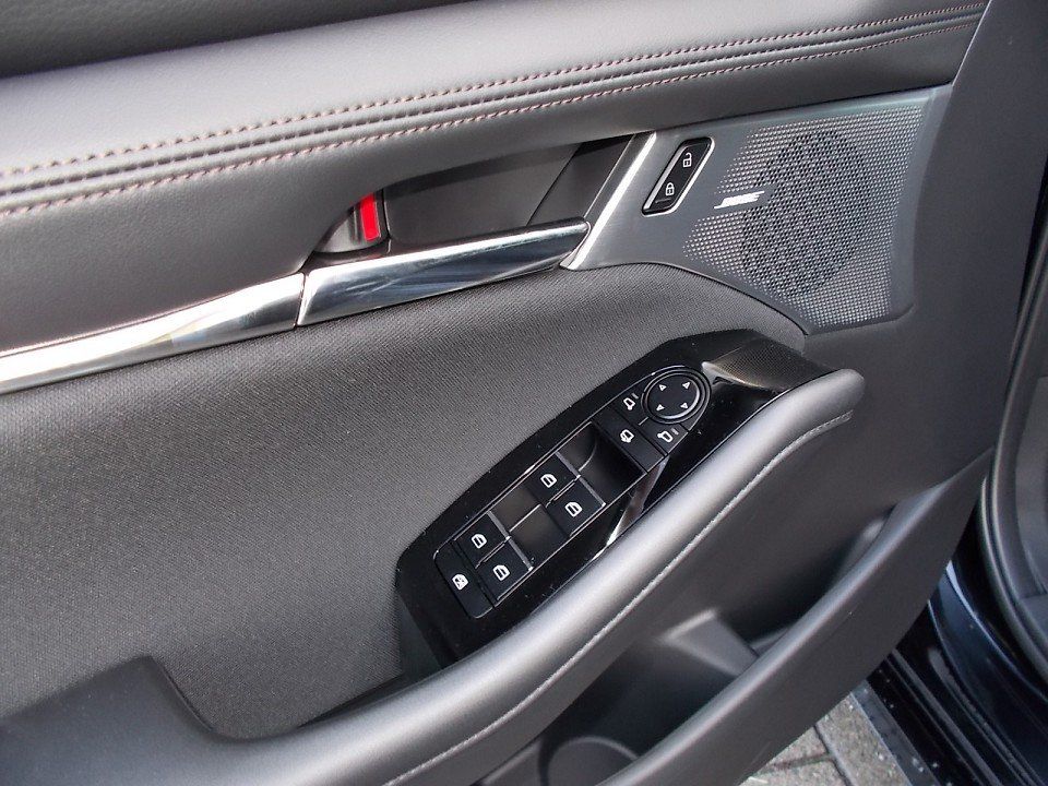 Fahrzeugabbildung Mazda 3 2025 M-Hybrid Exclusive-Line X-186 AT *Sofort*