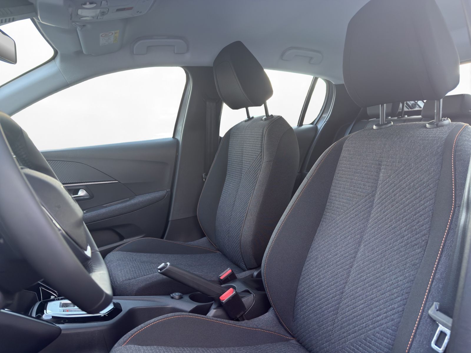 Peugeot 208 - Bild 9