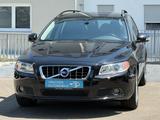 Volvo V70 Kombi Momentum - Volvo V70: Allradantrieb