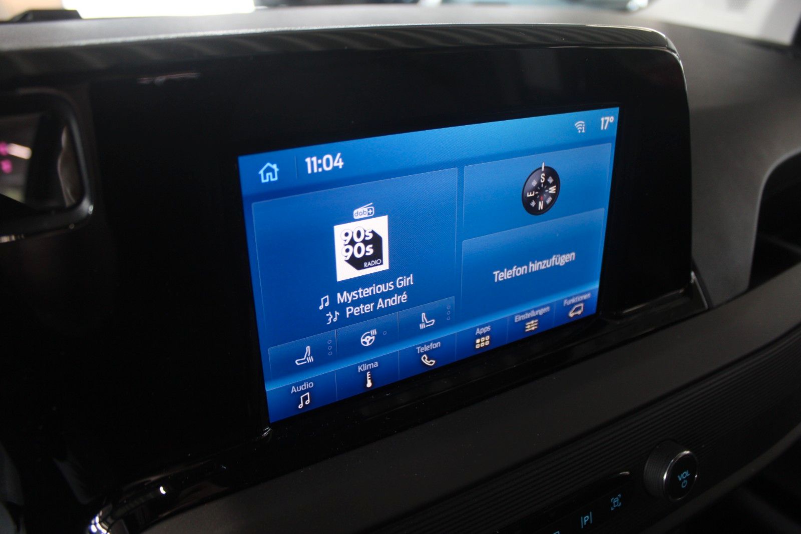 Fahrzeugabbildung Ford Tourneo Courier Titanium Winter + FahrerAssPaket