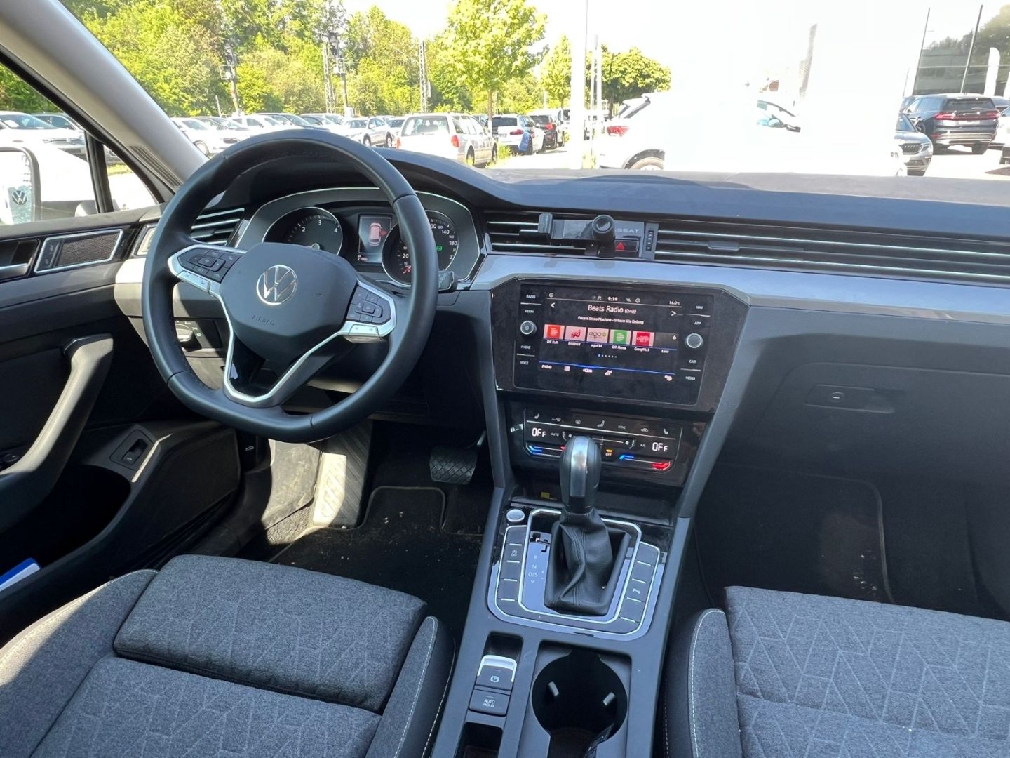Passat Variant Business 2.0TDI DSG NAV*KAMERA*1H
