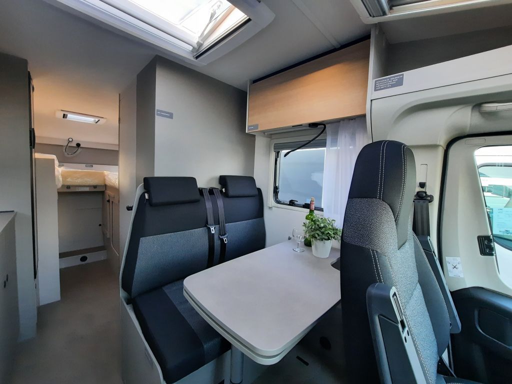 Fahrzeugabbildung LMC Tracer V 670 Verfüg./Sparen Sie 10.691,- €